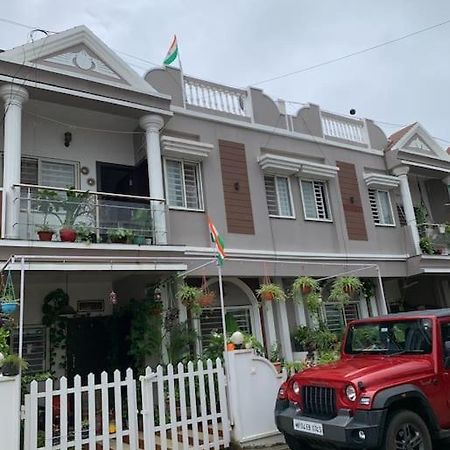 בהופאל Furnished Villa Near Airport, Away From City מראה חיצוני תמונה