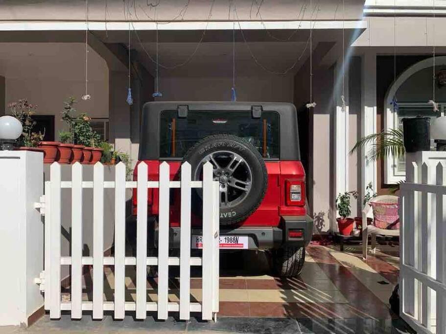 בהופאל Furnished Villa Near Airport, Away From City מראה חיצוני תמונה